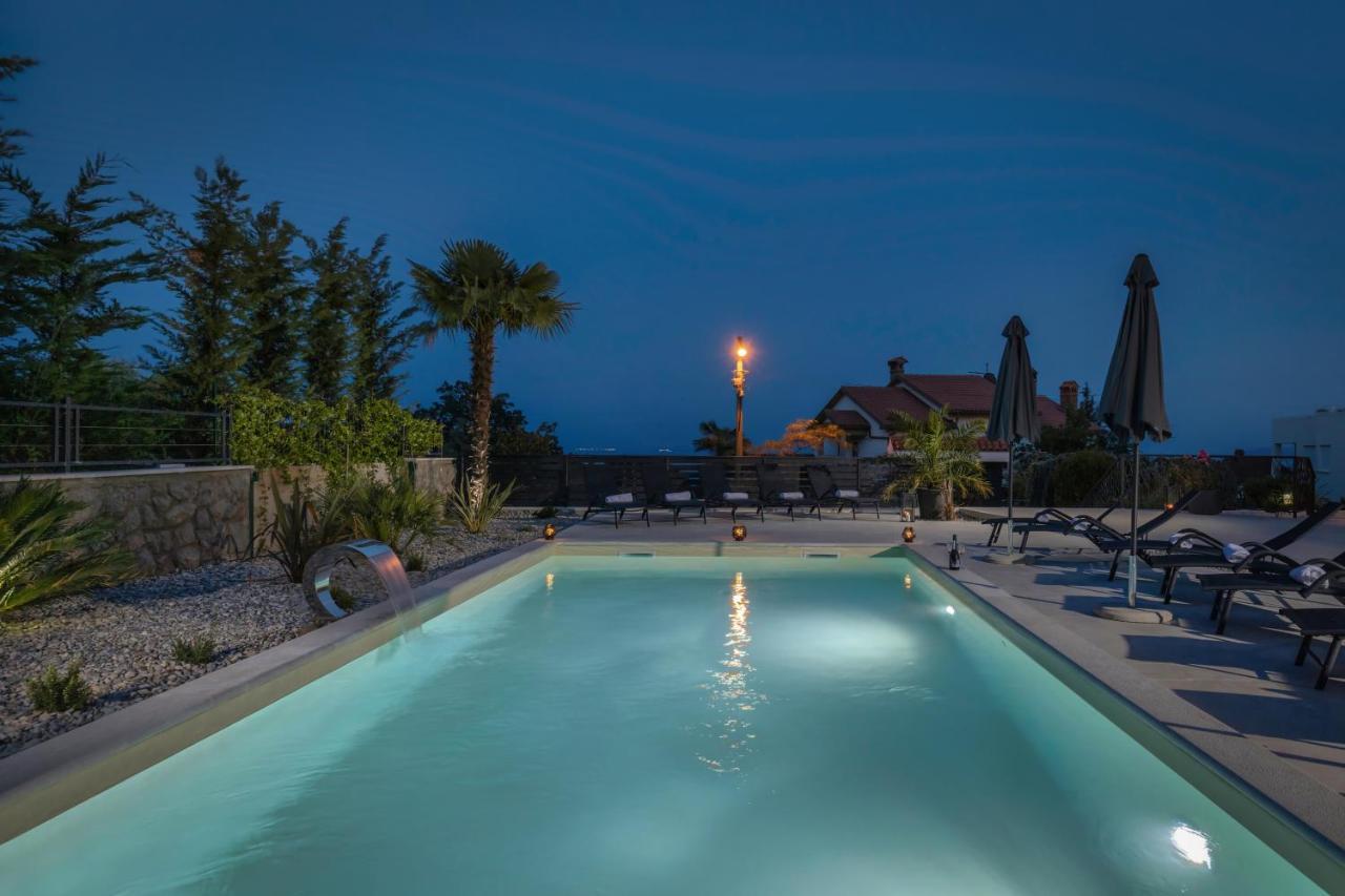Villa Adriatic, Apartment Rebecca With Heated Swimming Pool, Sew View, Childrens Playground Ičići Εξωτερικό φωτογραφία