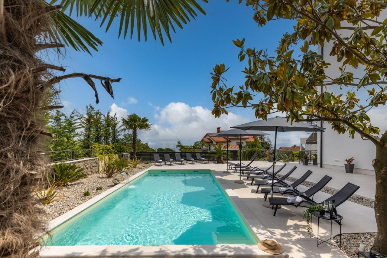Villa Adriatic, Apartment Rebecca With Heated Swimming Pool, Sew View, Childrens Playground Ičići Εξωτερικό φωτογραφία